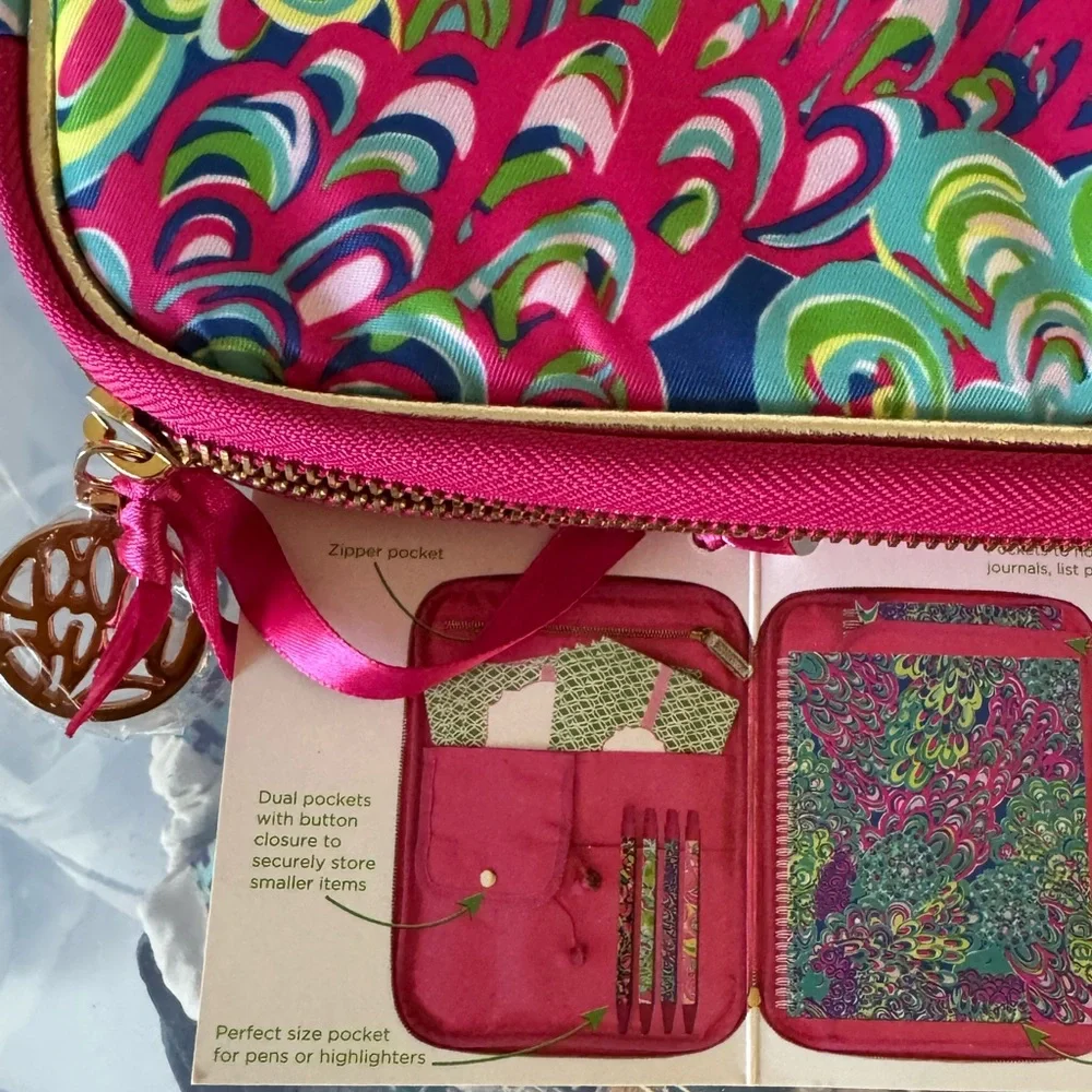 Lilly Pulitzer Agenda Folio Computer or Laptop Holder Case Sleeve Bag